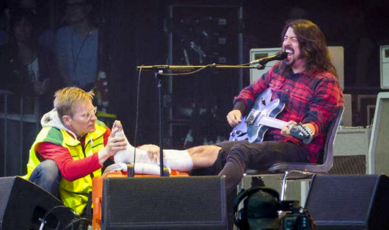 dave grohl broken leg